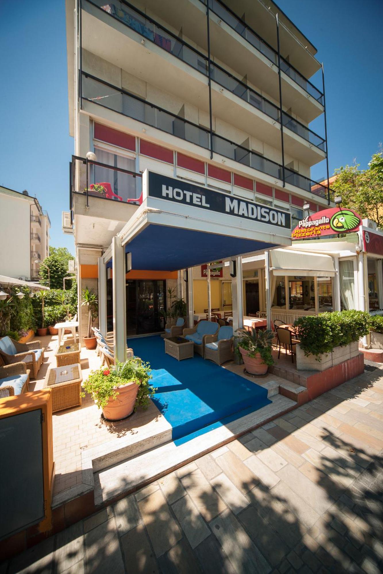 Hotel Madison Ричоне Екстериор снимка